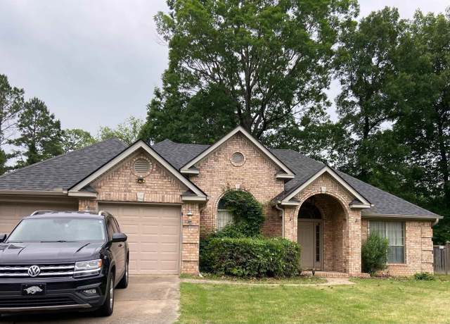 Property at 136 Nemours Ct, Maumelle, AR 72113, 3 beds, 2 baths
