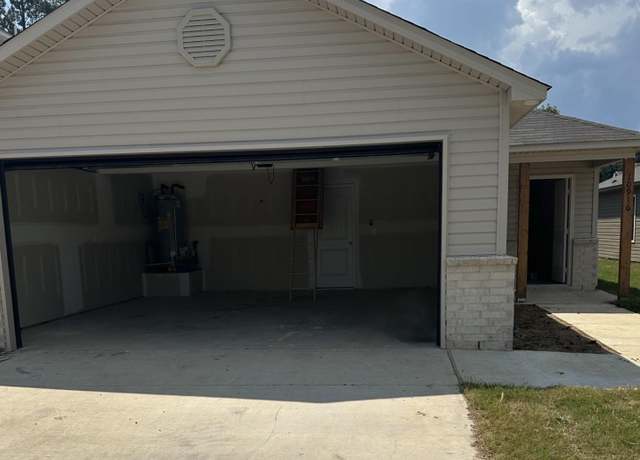 Property at 10916 Mason Dr, North Little Rock, AR 72113, 3 beds, 2 baths