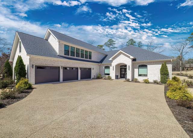Property at 13 Loyola Dr, Hot Springs Village, AR, 4 beds, 3 baths