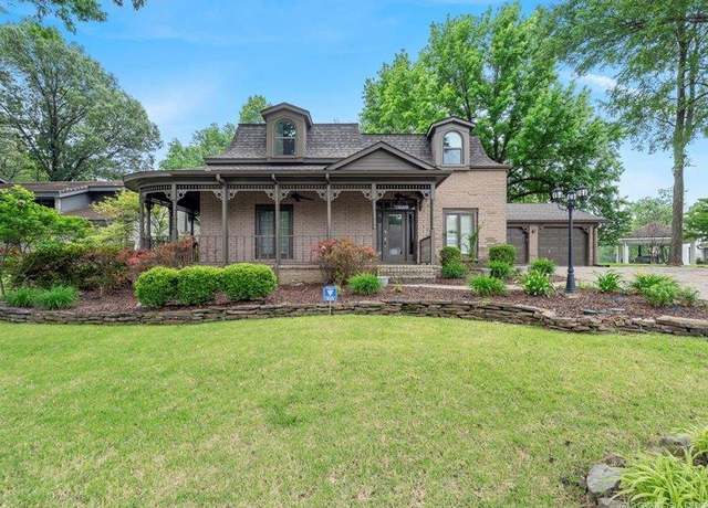 Property at 1005 Fairway, Jonesboro, AR 72401, 4 beds, 2.5 baths