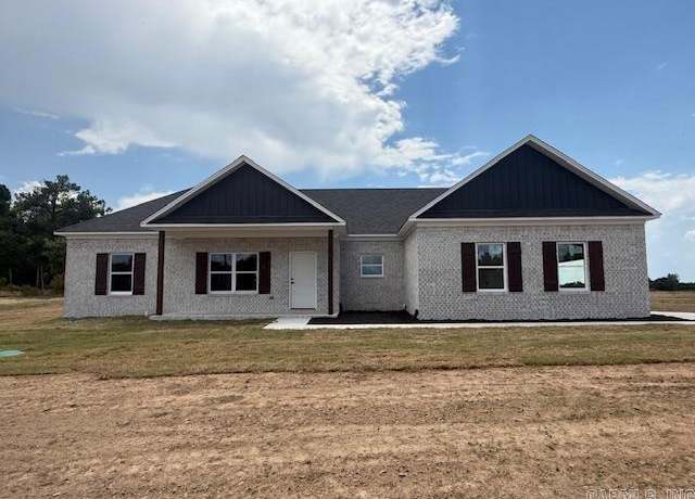 Property at 25 W Cedar Hill Rd, Greenbrier, AR 72058, 3 beds, 2 baths