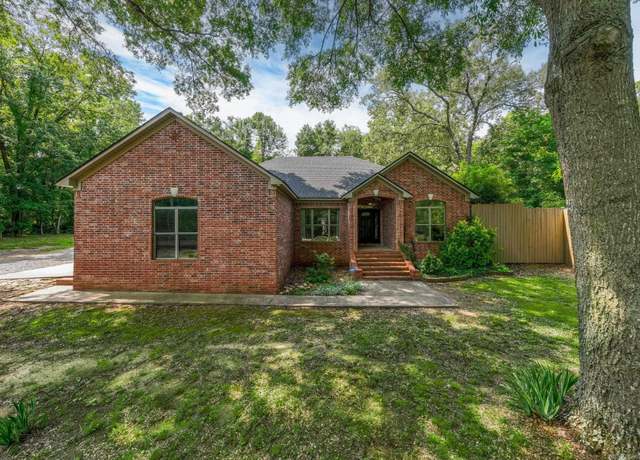 Property at 140 E Cadron, Greenbrier, AR 72058, 3 beds, 2 baths