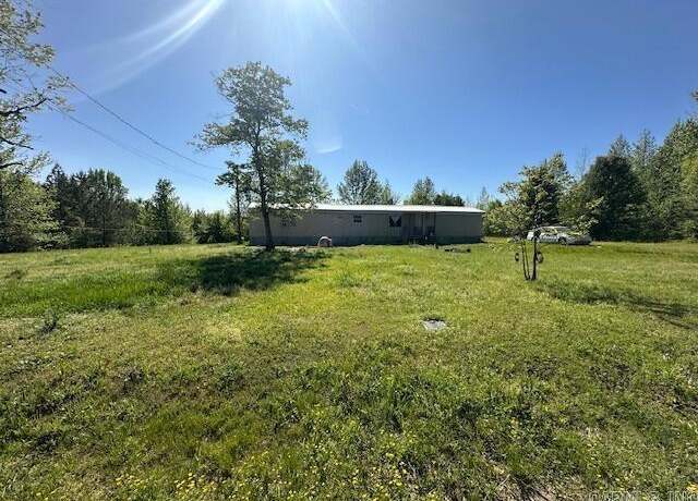 Property at 404 Shotgun Ln, Lonoke, AR 72086, 3 beds, 2 baths