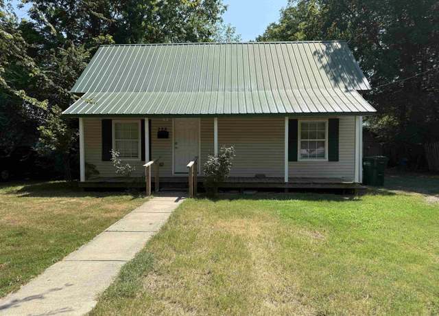 Property at 228 Locust Ave, Conway, AR 72032, 3 beds, 2 baths