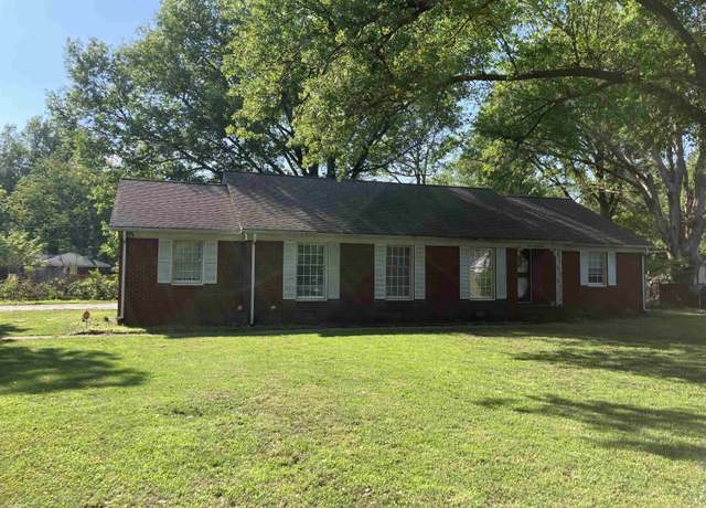 Property at 1125 Terry Ln, Blytheville, AR 72315, 2 beds, 1.5 baths