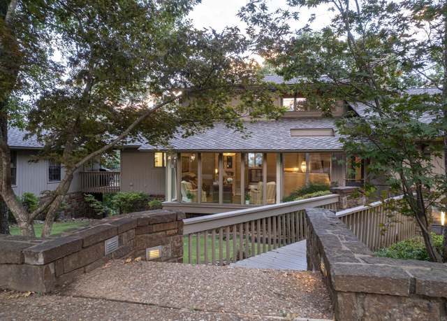 Property at 10301 Stoneleige St, Fort Smith, AR, 4 beds, 4.5 baths