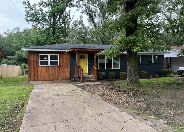 Property at 2913 Edgewood Dr, Pine Bluff, AR 71603, 3 beds, 2 baths