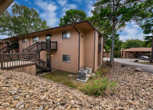 Property at 1100 Woodlawn Avenue, Unit 19, Hot Springs, AR 71913, 2 beds, 2 baths