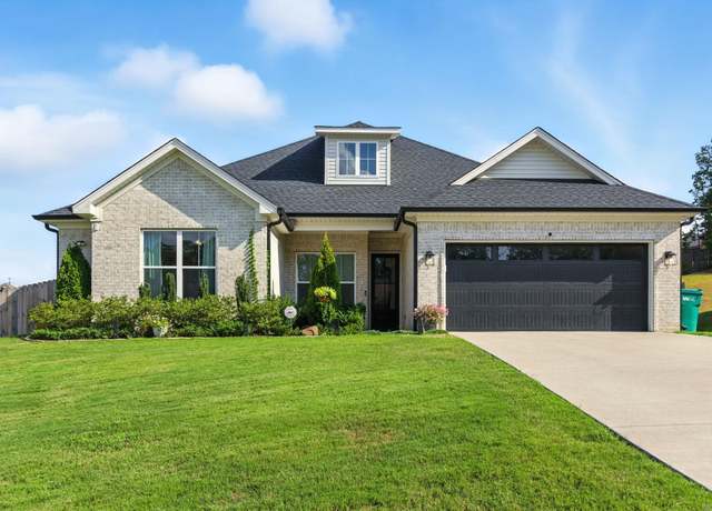 Property at 17205 Edinburgh Dr, Little Rock, AR 72210, 4 beds, 2 baths