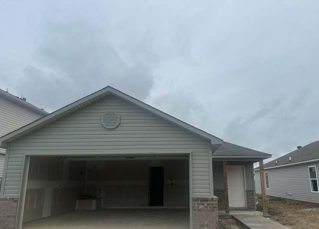 Property at 8300 Stacey Ln, North Little Rock, AR 72113, 3 beds, 2 baths