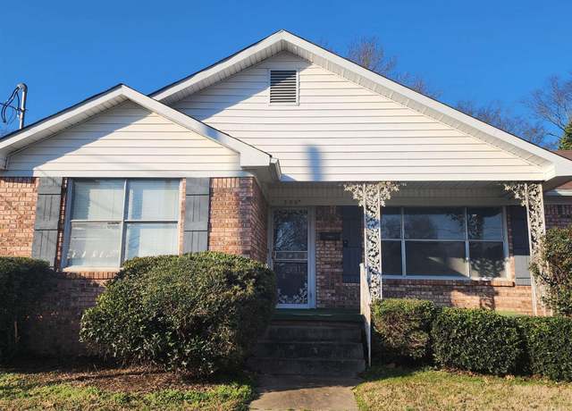 Property at 506 W Pleasure, Searcy, AR 72143, 5 beds, 2 baths