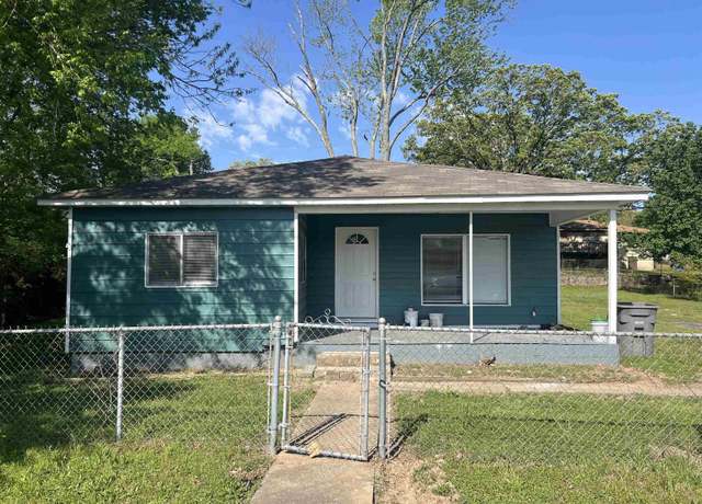 Property at 120 Hood Pl, Hot Springs, AR 71913, 3 beds, 2 baths