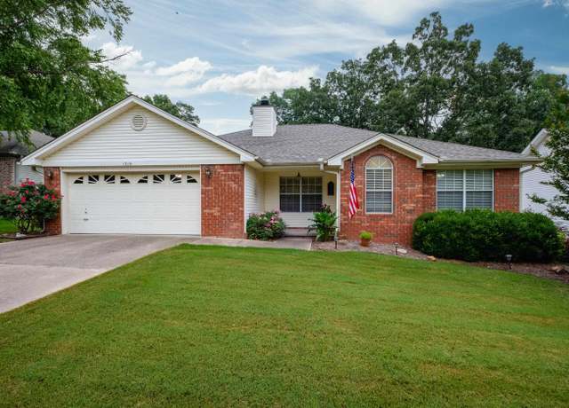 Property at 1319 Cherry Brook Dr, Little Rock, AR, 3 beds, 2 baths