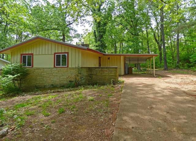 Property at 30 Allegheny Dr, Cherokee Village, AR 72529, 2 beds, 1.5 baths
