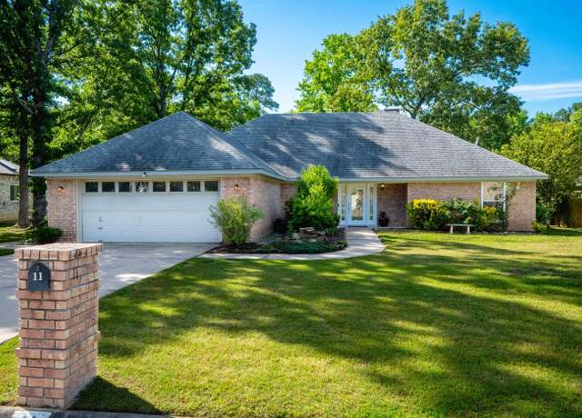 Property at 11 Blue Mountain Dr, Maumelle, AR 72113, 3 beds, 2 baths