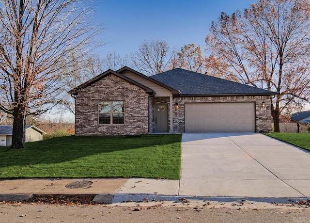 Property at 697 Western Hills Loop, Mountain Home, AR 72653, 3 beds, 2 baths