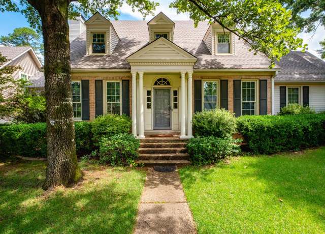 Property at 14306 Longtree Dr, Little Rock, AR 72212, 4 beds, 2.5 baths