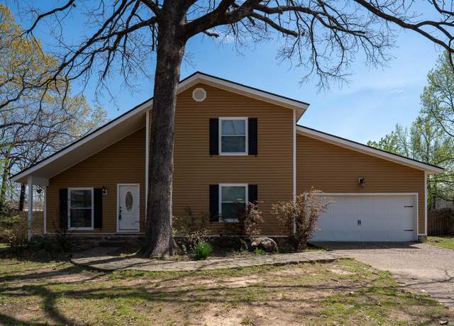 Property at 12 Coronado Cv, Maumelle, AR 72113, 3 beds, 2 baths