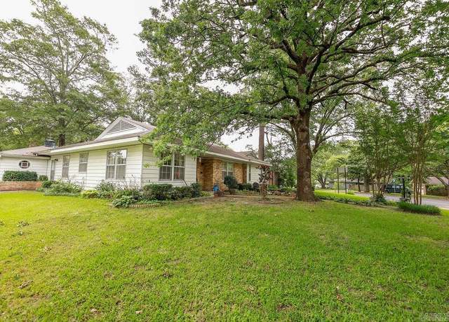 Property at 327 N Holloway Ave, El Dorado, AR 71730, 3 beds, 1.5 baths