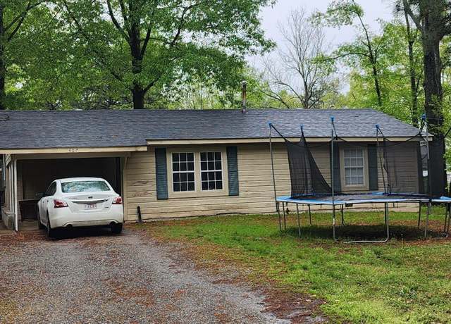 Property at 407 W Victory St, Star City, AR 71667, 2 beds, 1 bath