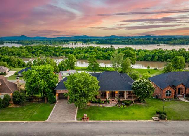Property at 95 River Road Dr W, Mayflower, AR 72106, 3 beds, 2.5 baths