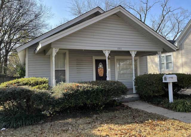Property at 1511 Caldwell St, Conway, AR 72034, 2 beds, 1 bath