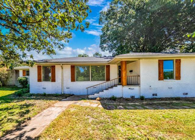Property at 4718 Edgemere St, North Little Rock, AR 72116, 3 beds, 2 baths