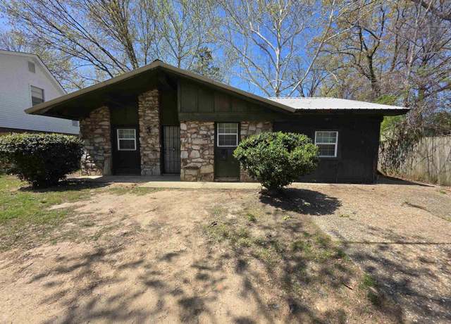 Property at 5917 Chaucer Ln, Little Rock, AR 72209, 4 beds, 2 baths