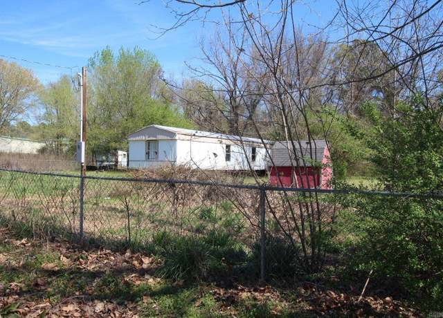 Property at 309 Midland Ave, Plainview, AR 72857, 3 beds, 2 baths