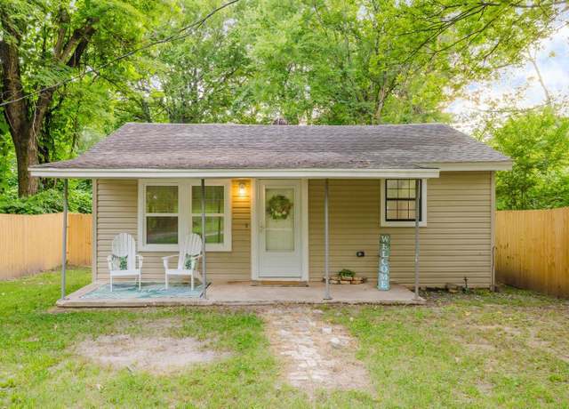Property at 1317 Central, Benton, AR 72015, 2 beds, 1 bath