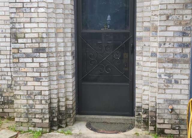 Property at 7 Westridge, Pine Bluff, AR 71603, 2 beds, 2 baths