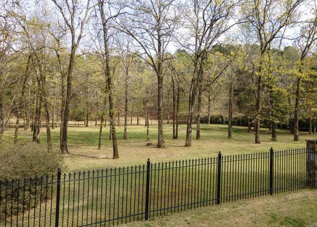 Property at 11 Spring Valley Ln, Little Rock, AR 72223