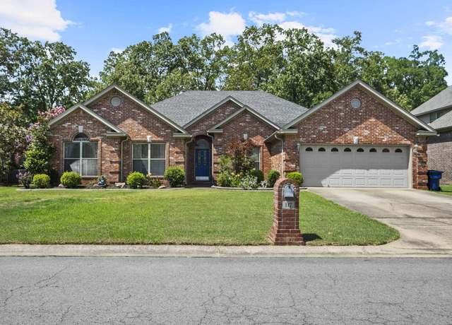 Property at 117 Marseille Dr, Maumelle, AR 72113, 4 beds, 2.5 baths