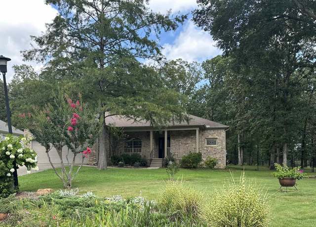 Property at 302 Fairoaks Cv, Jacksonville, AR, 3 beds, 2 baths