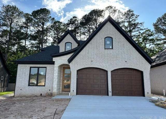 Property at 6 Woodlands Park Ln, Little Rock, AR 72211, 4 beds, 3 baths
