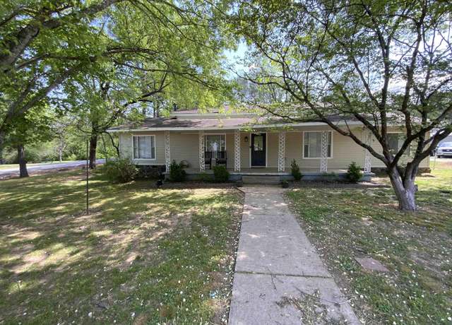 Property at 1101 S 8th St, Heber Springs, AR 72543, 4 beds, 1.5 baths