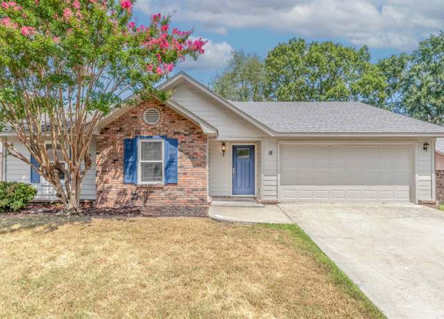 Property at 18 Manchester Dr, Conway, AR 72034, 3 beds, 2 baths