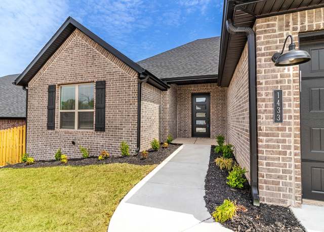 Property at 1433 Cittadella Ave, Tontitown, AR 72762, 3 beds, 2 baths