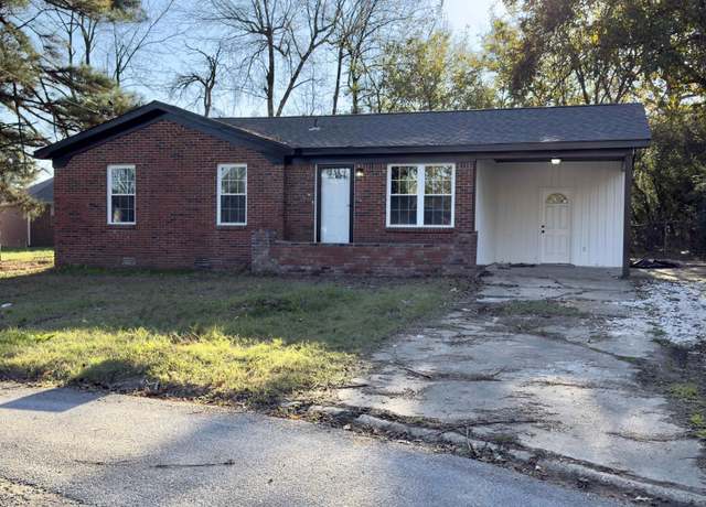 Property at 1324 S 6th St, Paragould, AR 72450, 3 beds, 1 bath