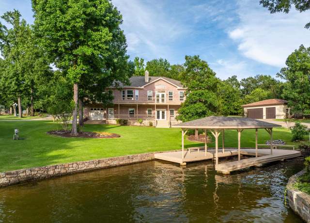 Property at 128 Waterview Dr, Hot Springs, AR 71913, 4 beds, 3 baths