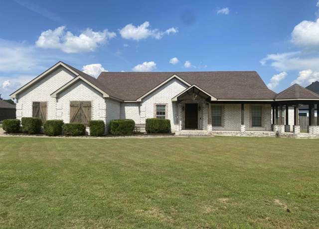 Property at 444 Fox Run, Trumann, AR 72472, 4 beds, 3 baths