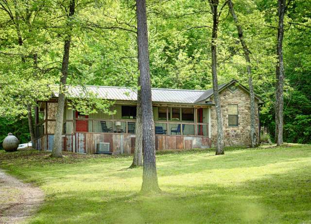 Property at 966 Pinewood Ln, Mountain View, AR 72560, 1 bed, 1 bath