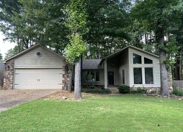 Property at 12 Suwannee, Maumelle, AR 72113, 3 beds, 2 baths