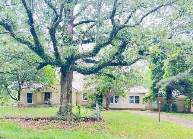 Property at 1246 Golf Links Rd, AR 71913, 6 beds, 5 baths