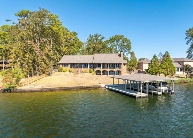 Property at 134 Parkwood Dr, Hot Springs, AR 71913, 4 beds, 4.5 baths
