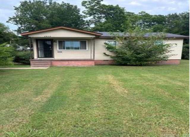 Property at 2913 S Cross St, Little Rock, AR 72206, 3 beds, 1.5 baths