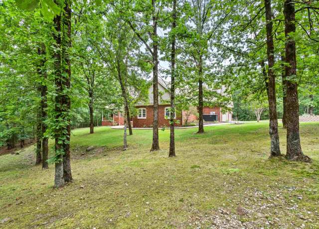 Property at 185 Hillside Pl, Hot Springs, AR 71901, 6 beds, 4.5 baths