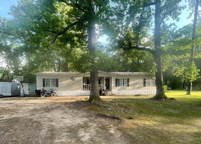 Property at 520 Roosevelt Dr, Star City, AR 71667, 3 beds, 2 baths