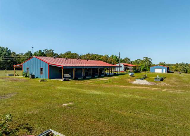 Property at 10 Strawberry Valley Rd Rd, Ash Flat, AR 72513, 4 beds, 2 baths