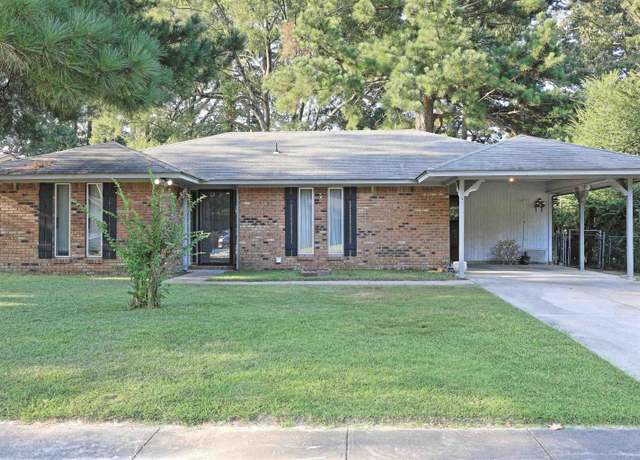 Property at 5518 W 20th Ave, Pine Bluff, AR 71603, 3 beds, 2 baths